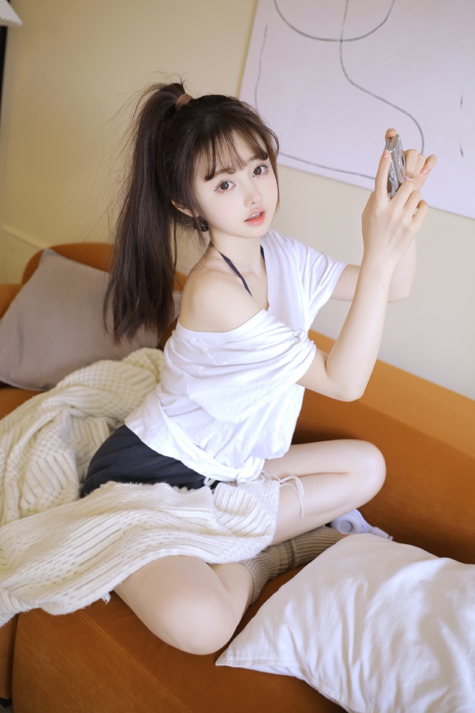 绿巨人 封面
